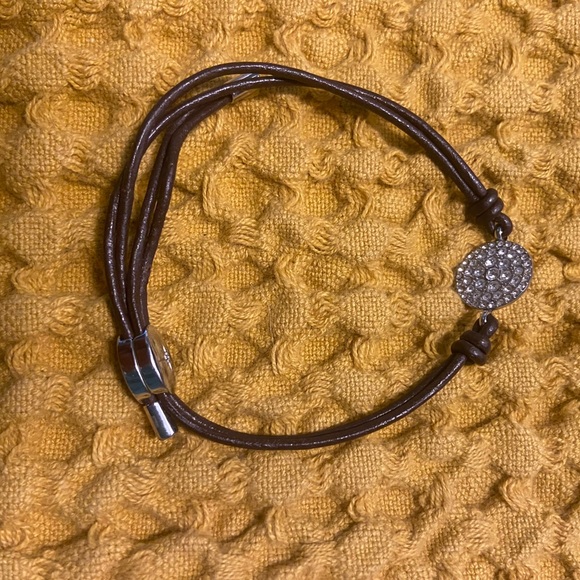 Bundle of 3 Fossil Adjustable Bracelets Turquoise & Leather with Fossil Logo - Picture 14 of 16